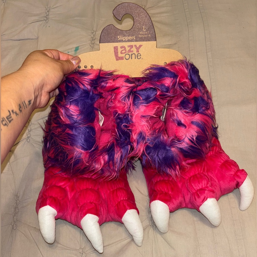 Lazy One Pink and Purple Furry Claw Accessories